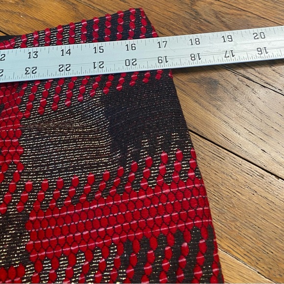 J.McLaughlin Elm Skirt Red Black Gold Plaid Jacquard Size 8 NWT - Picture 5 of 9
